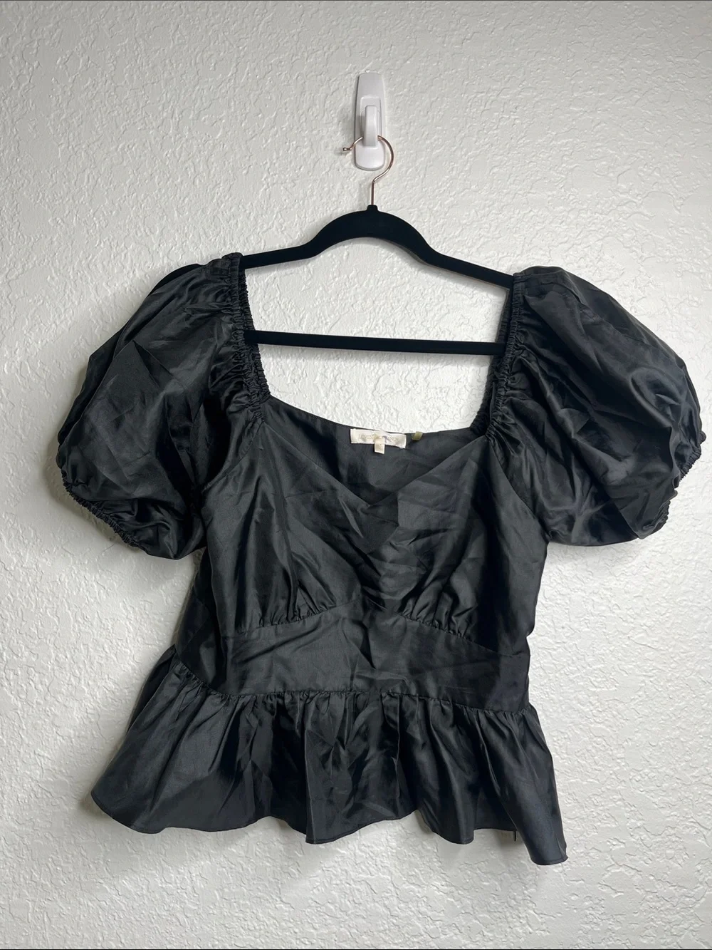LoveShackFancy Delta Soft Taffeta Puff Sleeve Peplum Top in Black Size 6